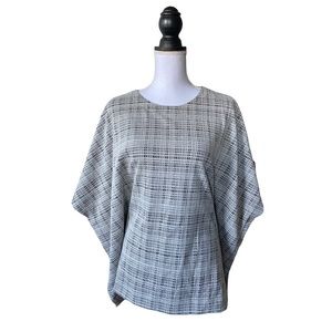 Van Heusen Sweater Poncho Size. M